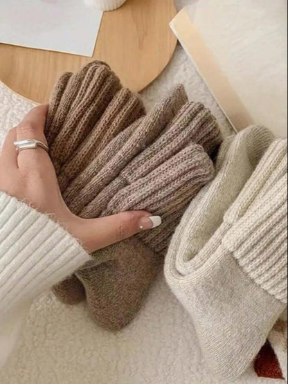 Everea Mid-Calf Fall Socks