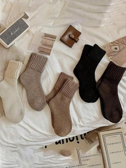 Everea Mid-Calf Fall Socks